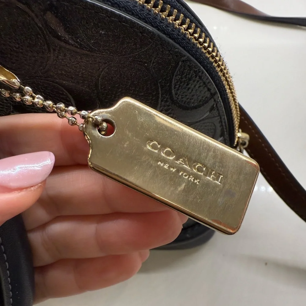Coach Signature Dome Satchel w/Crossbody Strap - Picture 6 of 6